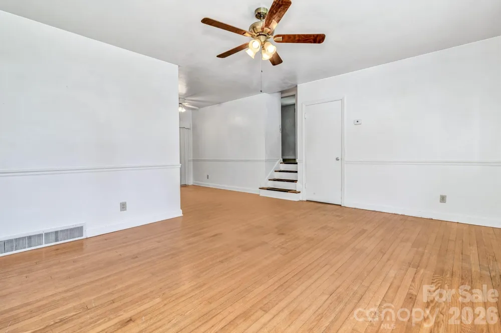 907 W Blue Ridge Road East Flat Rock, NC 28726