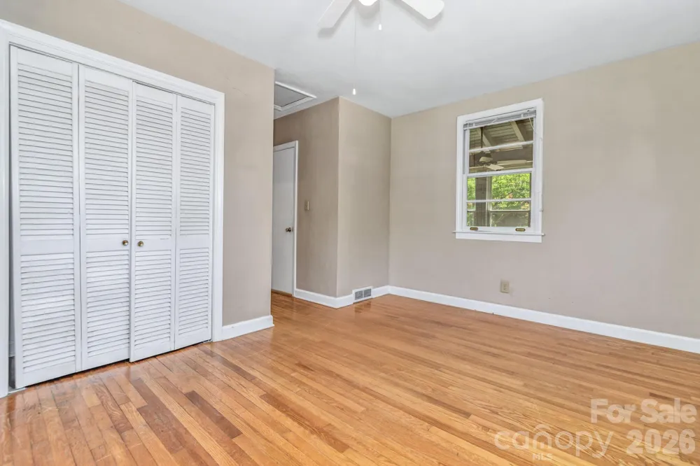 907 W Blue Ridge Road East Flat Rock, NC 28726