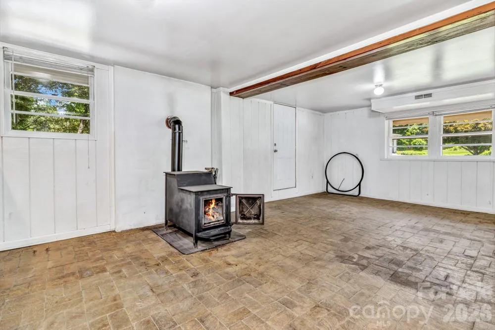 907 W Blue Ridge Road East Flat Rock, NC 28726