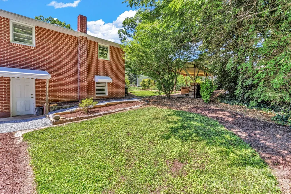 907 W Blue Ridge Road East Flat Rock, NC 28726