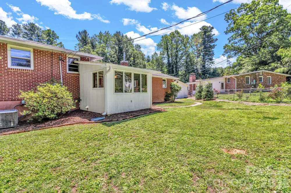 907 W Blue Ridge Road East Flat Rock, NC 28726