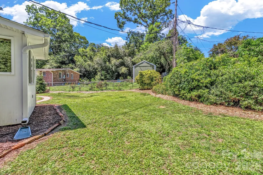 907 W Blue Ridge Road East Flat Rock, NC 28726
