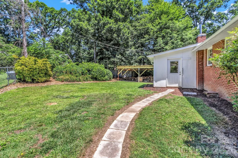 907 W Blue Ridge Road East Flat Rock, NC 28726