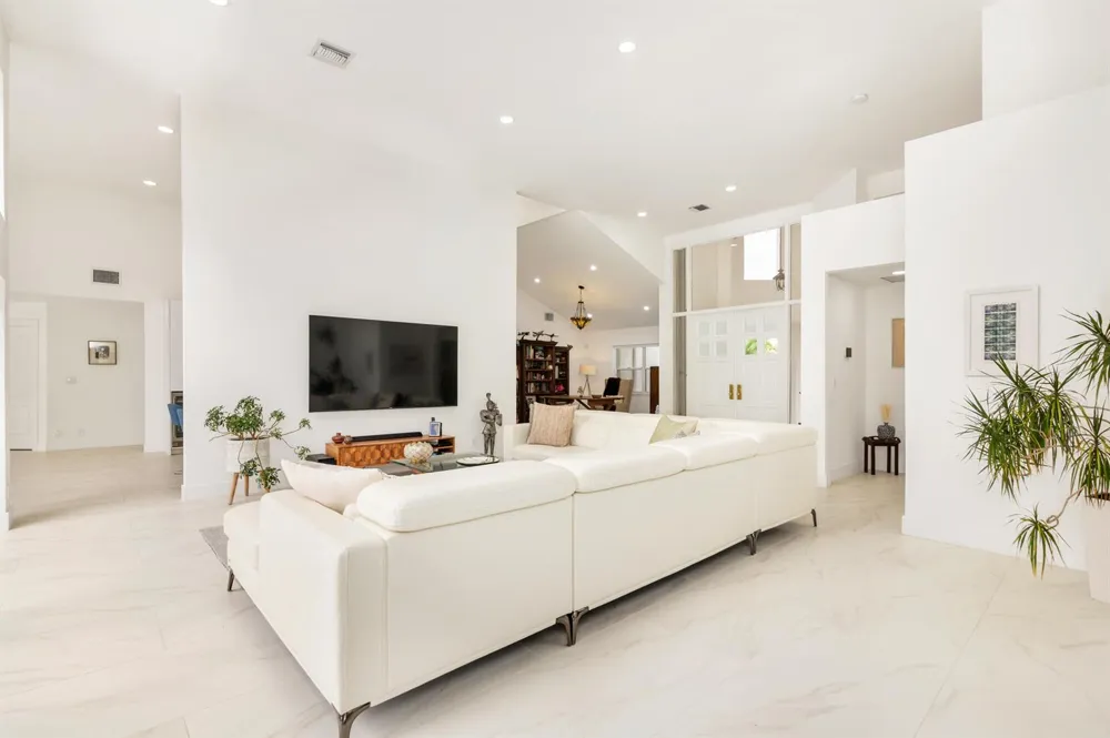 1084 Seagull Park Road S West Palm Beach, FL 33411