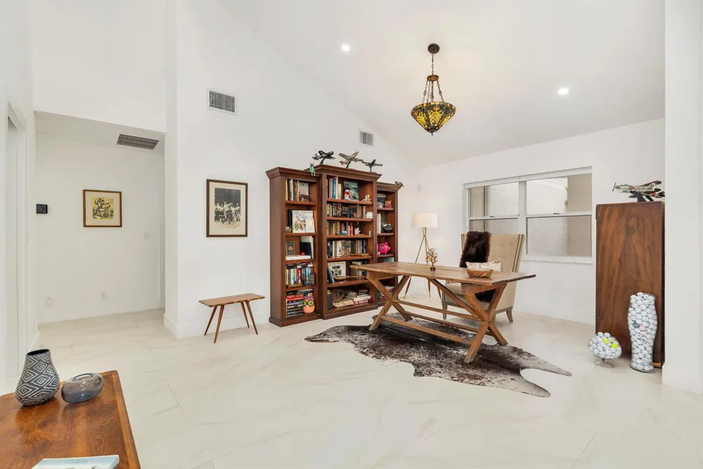 1084 Seagull Park Road S West Palm Beach, FL 33411