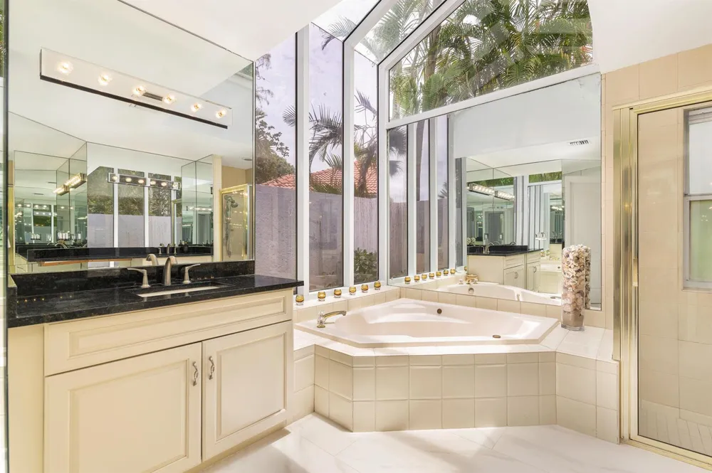 1084 Seagull Park Road S West Palm Beach, FL 33411