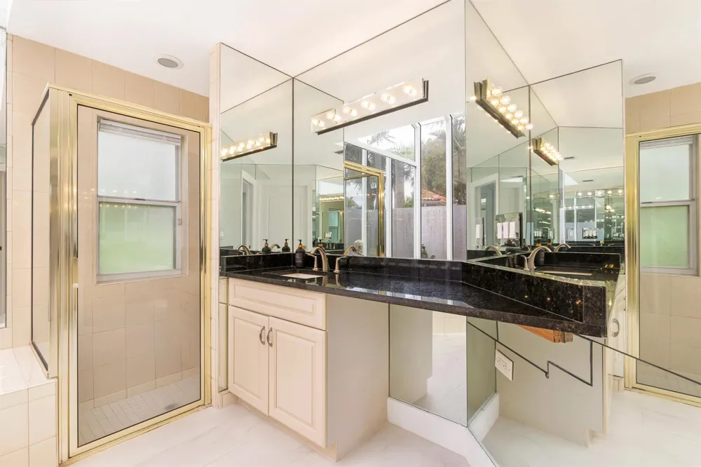 1084 Seagull Park Road S West Palm Beach, FL 33411