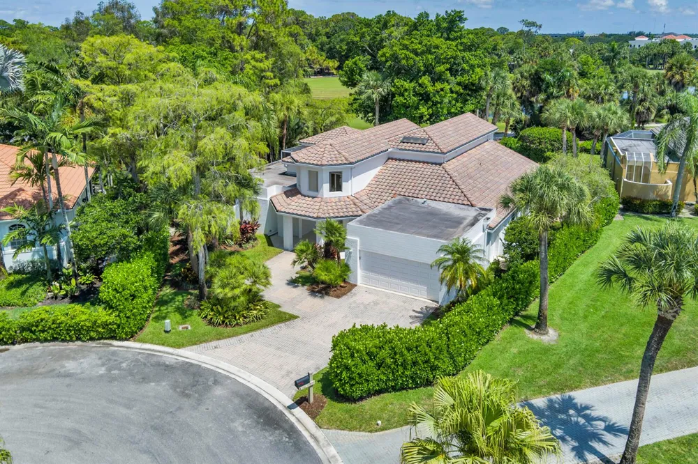 1084 Seagull Park Road S West Palm Beach, FL 33411