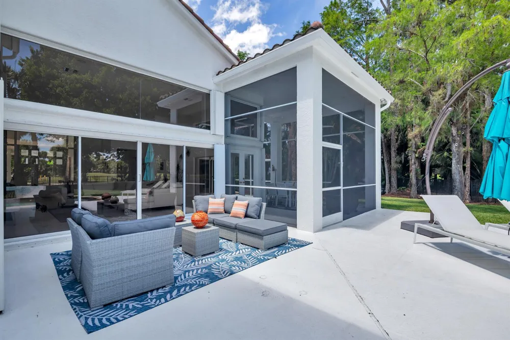 1084 Seagull Park Road S West Palm Beach, FL 33411