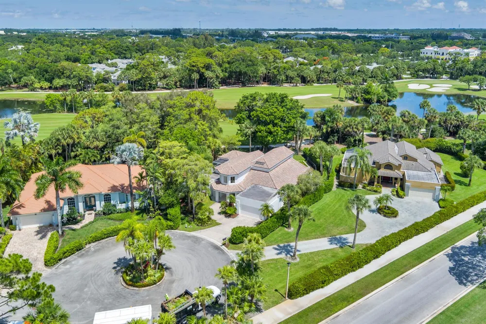 1084 Seagull Park Road S West Palm Beach, FL 33411