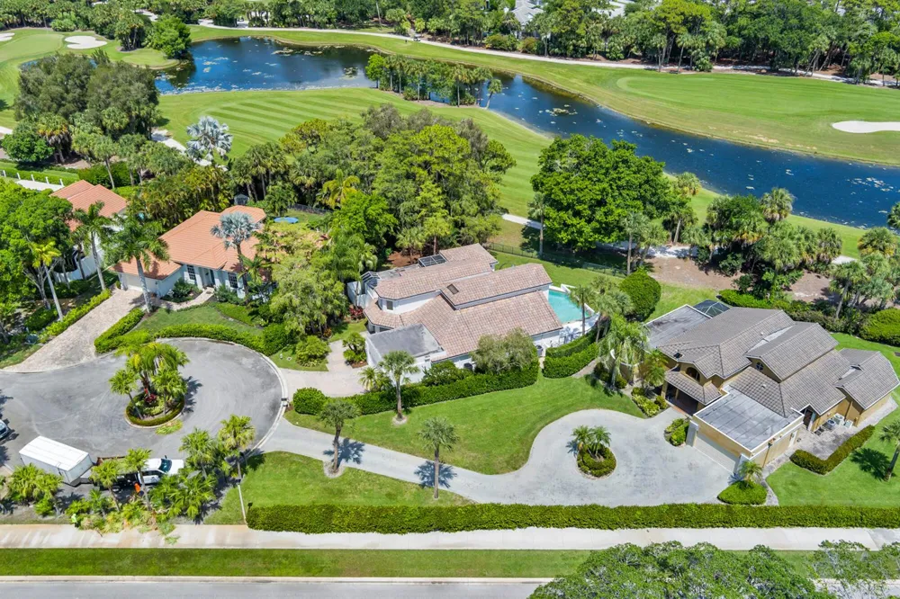 1084 Seagull Park Road S West Palm Beach, FL 33411