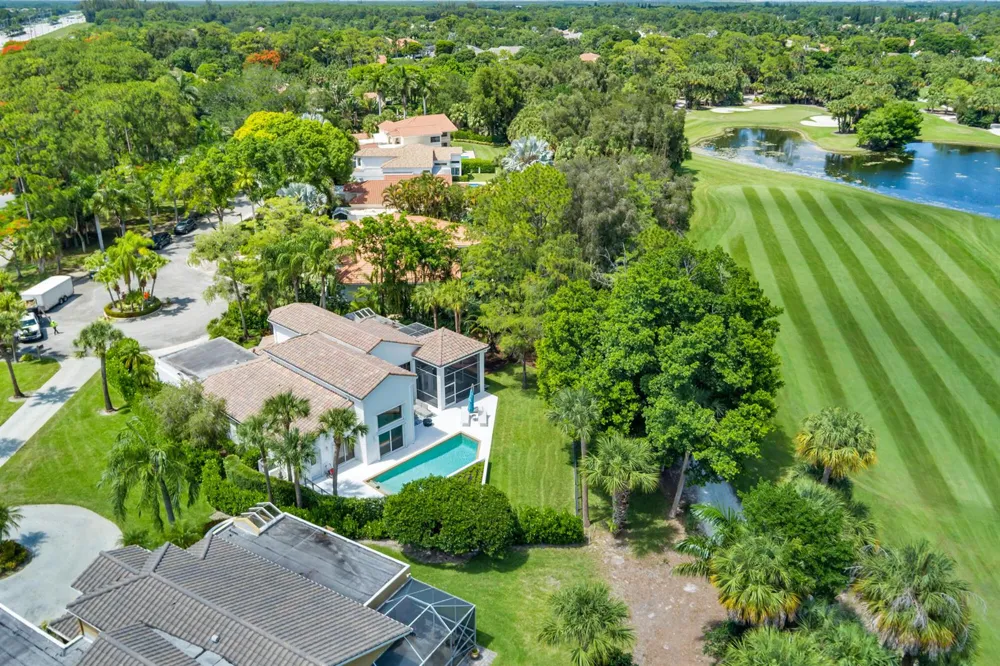 1084 Seagull Park Road S West Palm Beach, FL 33411