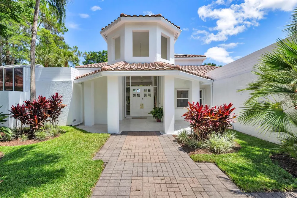 1084 Seagull Park Road S West Palm Beach, FL 33411