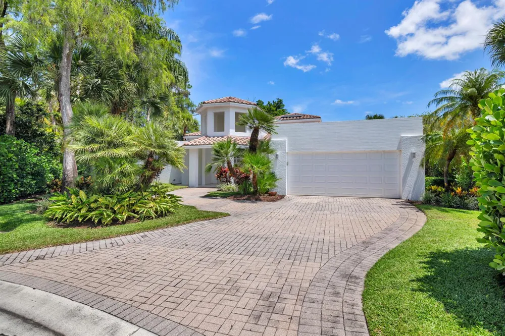 1084 Seagull Park Road S West Palm Beach, FL 33411