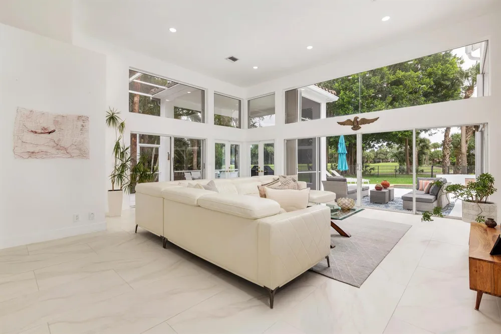 1084 Seagull Park Road S West Palm Beach, FL 33411