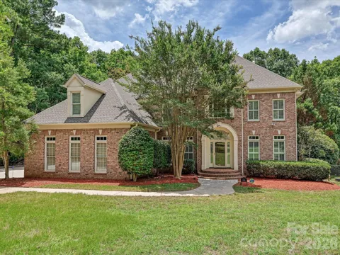 2744 W Pinewood Road