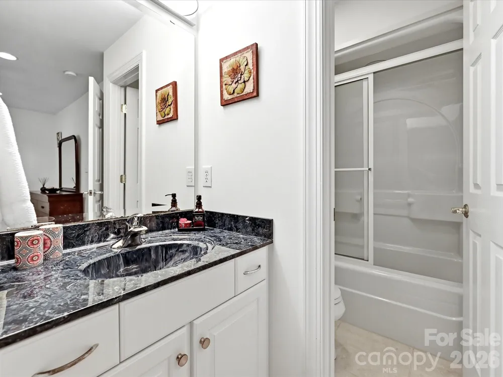 2744 W Pinewood Road Chester, SC 29706