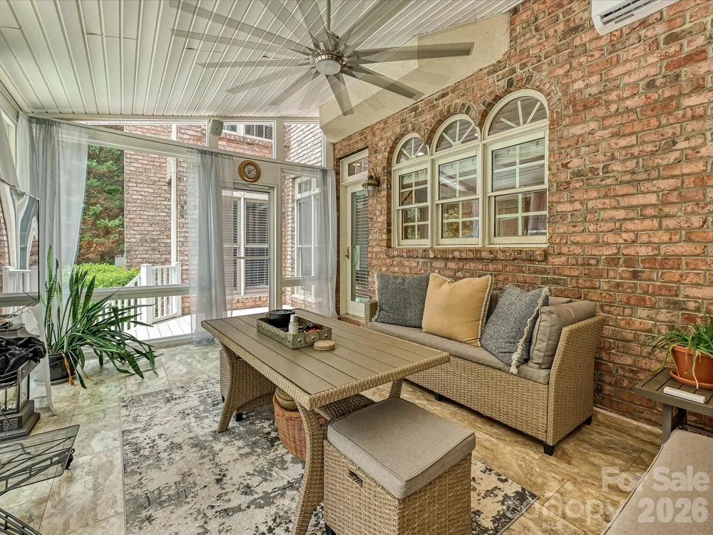 2744 W Pinewood Road Chester, SC 29706