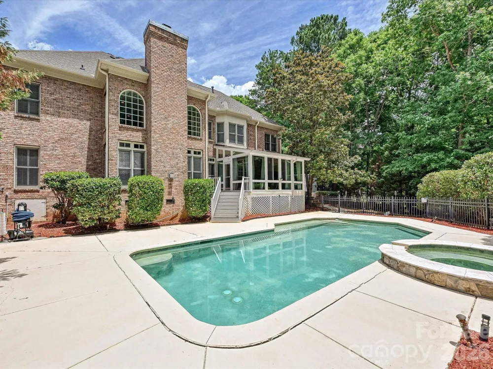 2744 W Pinewood Road Chester, SC 29706