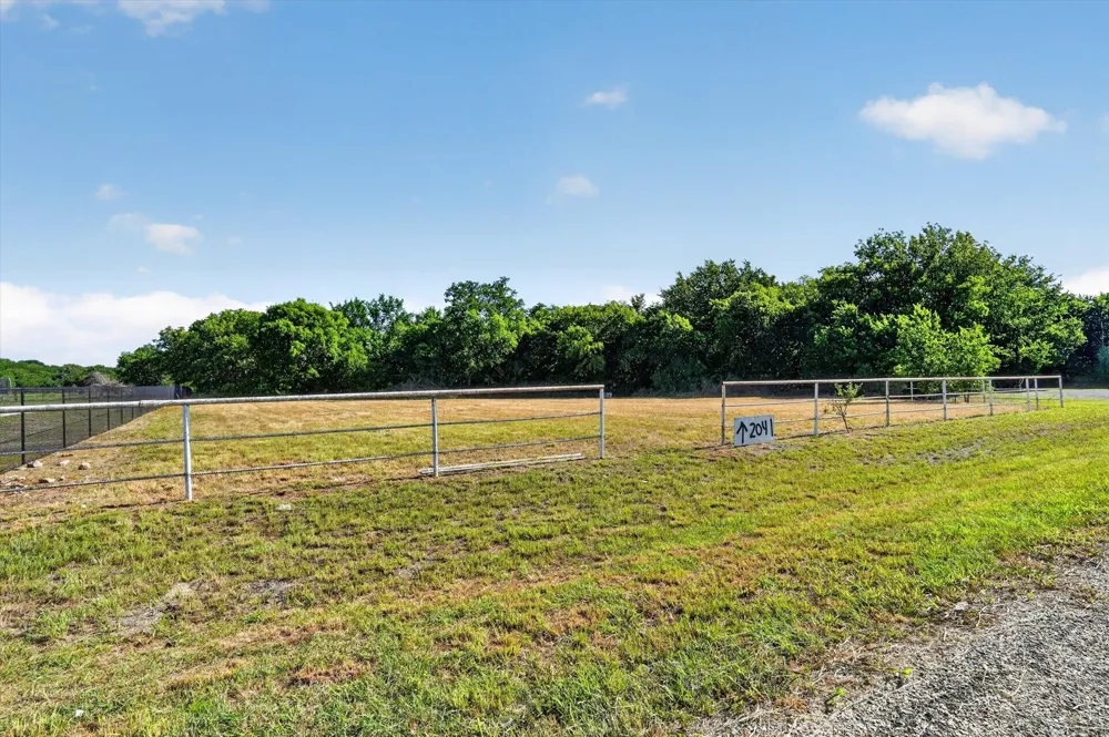 2041 Hudson Court Alvarado, TX 76009