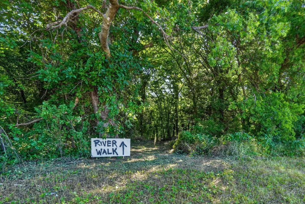 2041 Hudson Court Alvarado, TX 76009