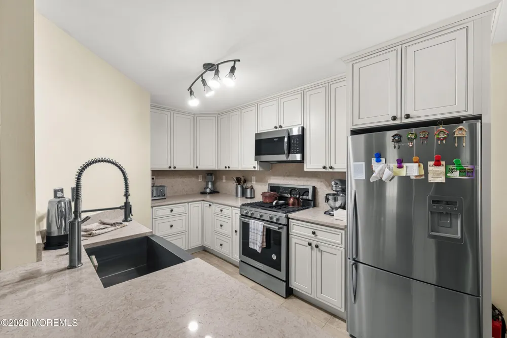 471 Hawthorne Place Morganville, NJ 07751