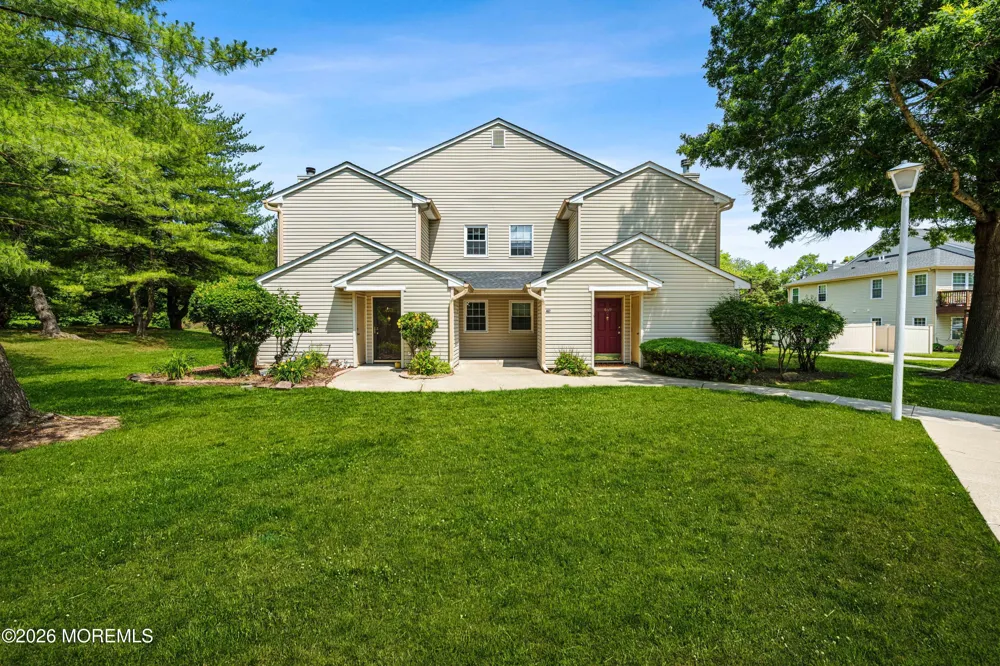 471 Hawthorne Place Morganville, NJ 07751