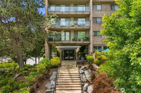 511 100th Avenue NE #109