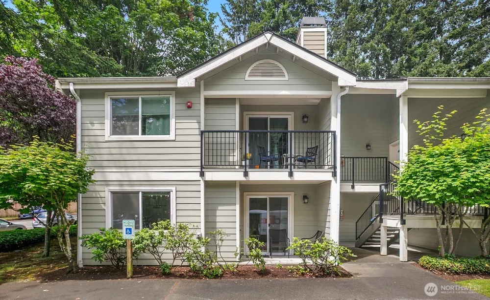 6525 200th Street SW #101 Lynnwood, WA 98036