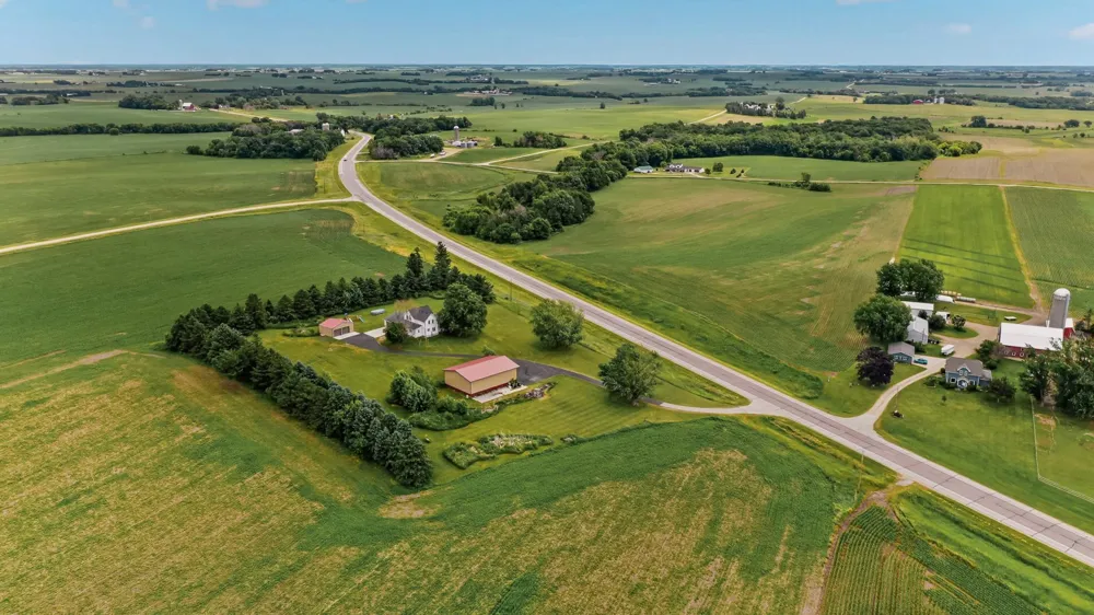 42219 Highway 58 Boulevard Zumbrota, MN 55992