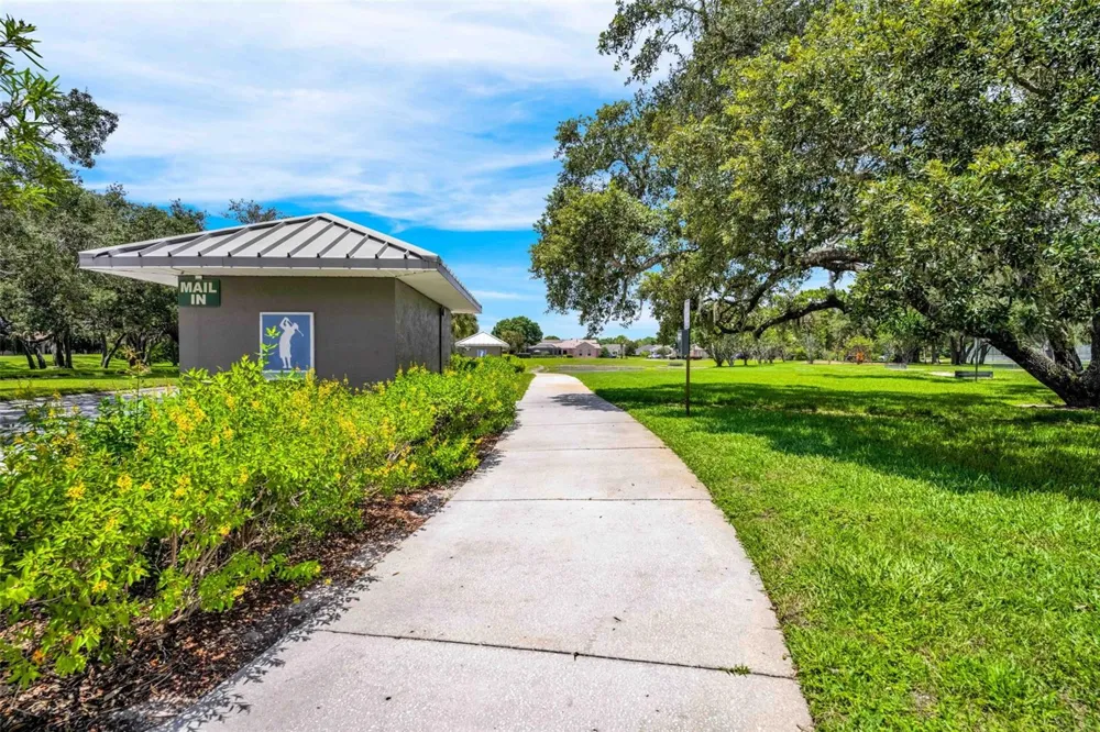 9354 MISSISSIPPI RUN Weeki Wachee, FL 34613