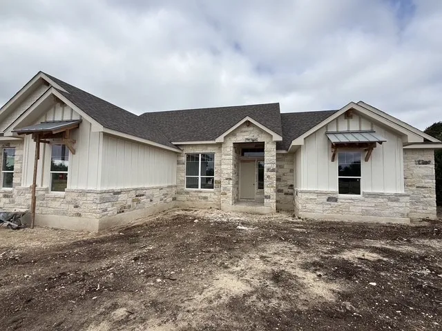 127 Riparian Elm Road Bertram, TX 78605