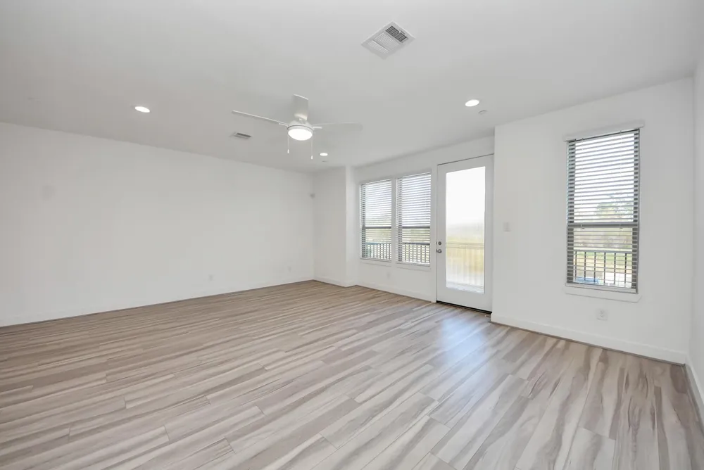 18716 Centro Main Street #B Shenandoah, TX 77385