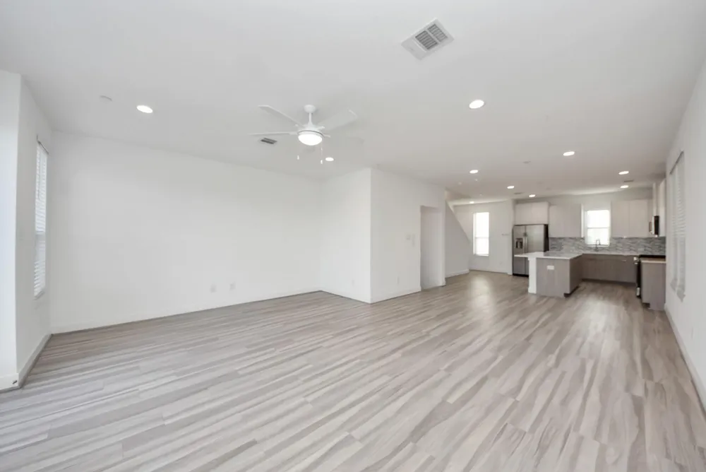 18716 Centro Main Street #B Shenandoah, TX 77385