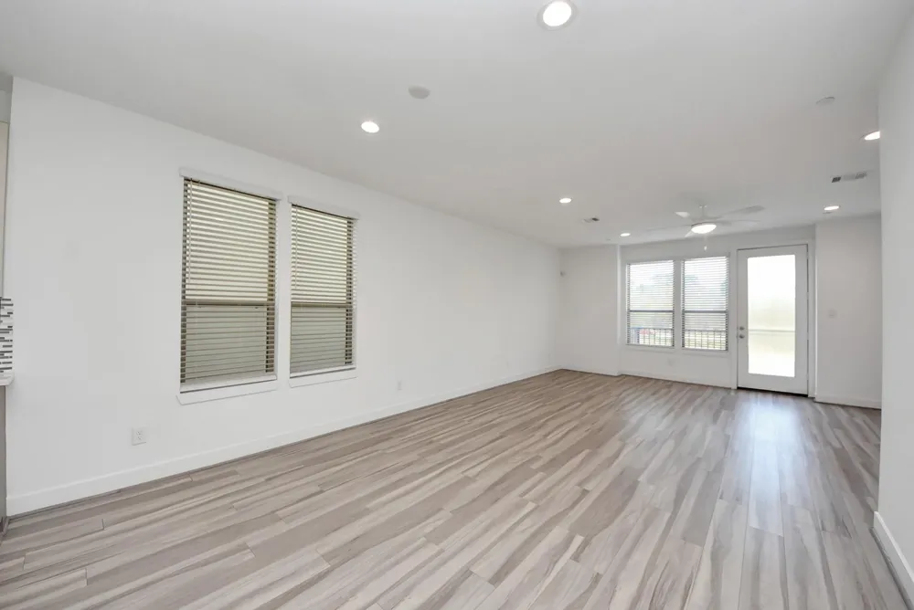 18716 Centro Main Street #B Shenandoah, TX 77385