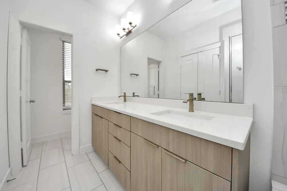 18716 Centro Main Street #B Shenandoah, TX 77385