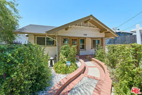 1509 Avenue 56