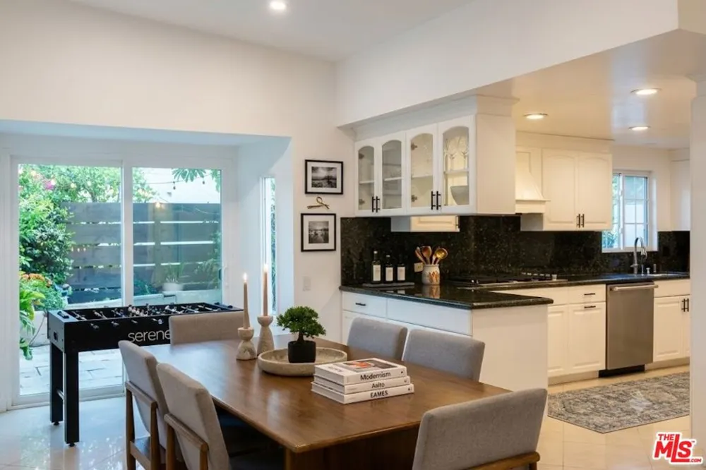 1265 Bienveneda Avenue Pacific Palisades, CA 90272