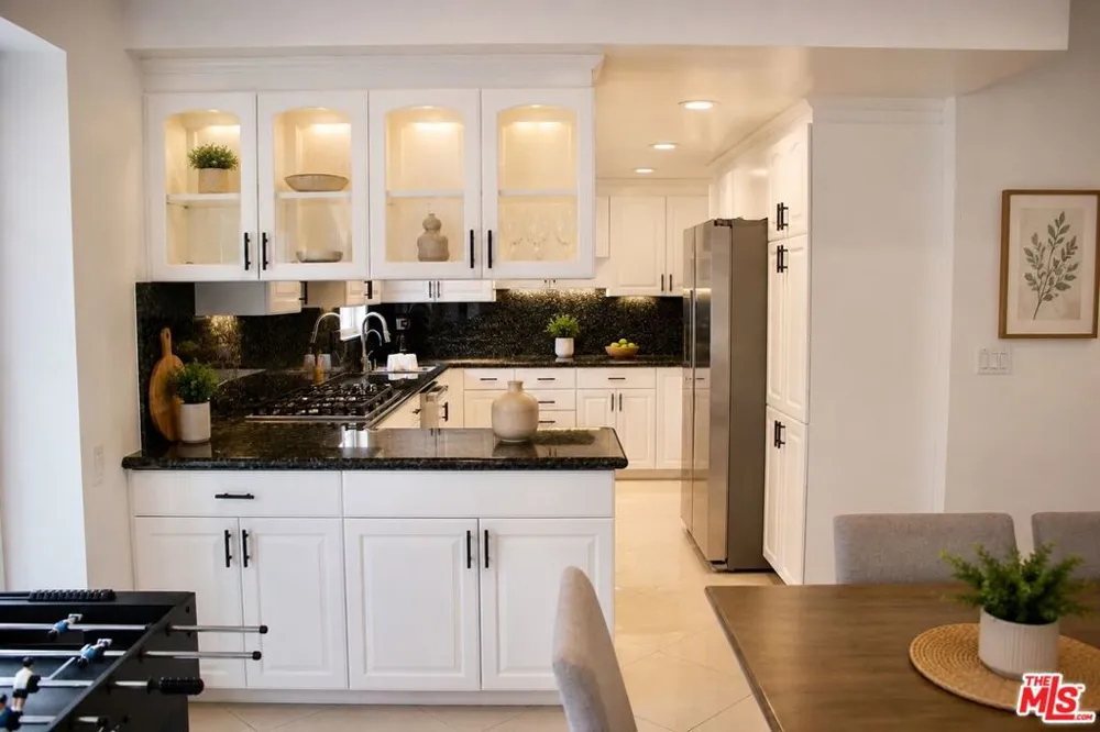 1265 Bienveneda Avenue Pacific Palisades, CA 90272