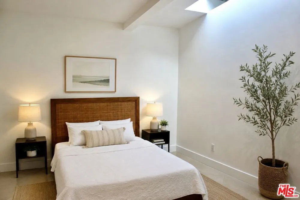 1265 Bienveneda Avenue Pacific Palisades, CA 90272