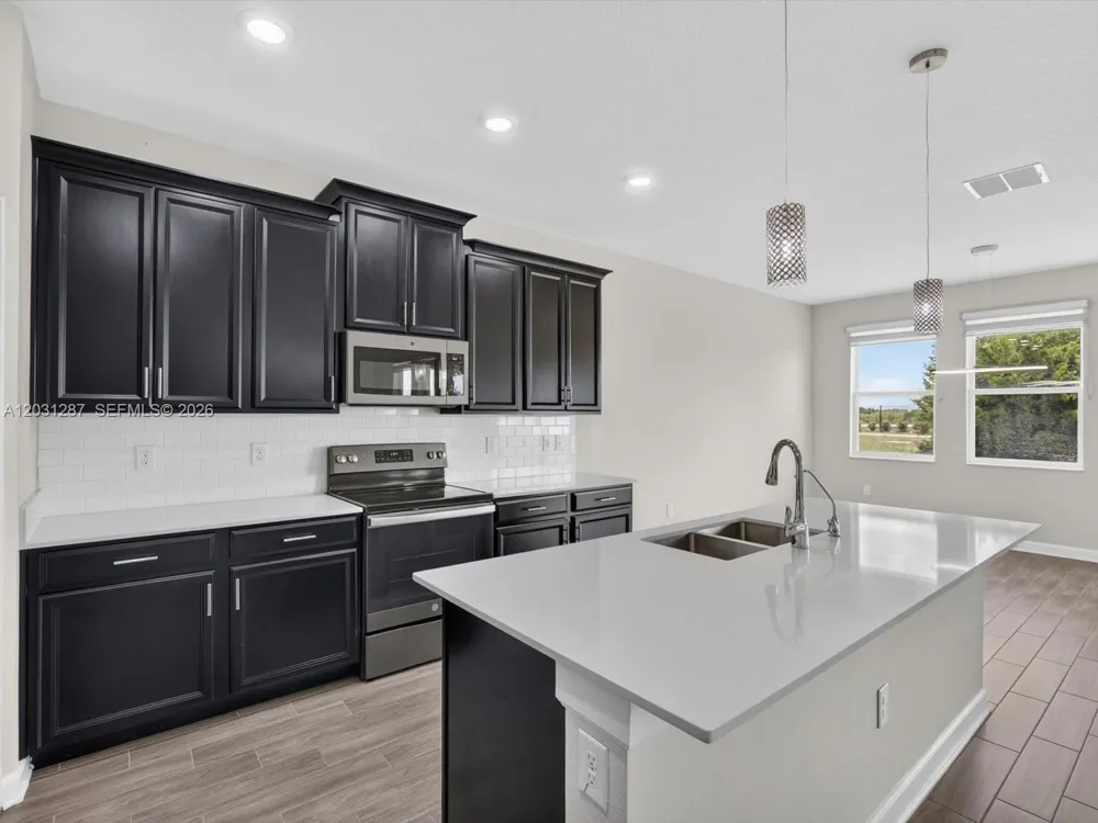 1152 Trappers Trail Loop Davenport, FL 33896