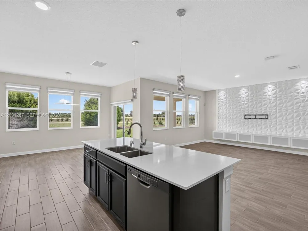 1152 Trappers Trail Loop Davenport, FL 33896