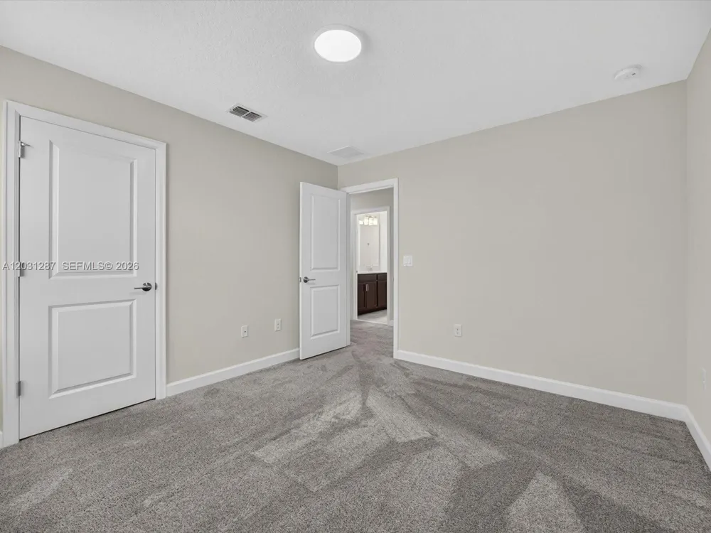 1152 Trappers Trail Loop Davenport, FL 33896