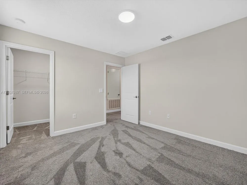 1152 Trappers Trail Loop Davenport, FL 33896