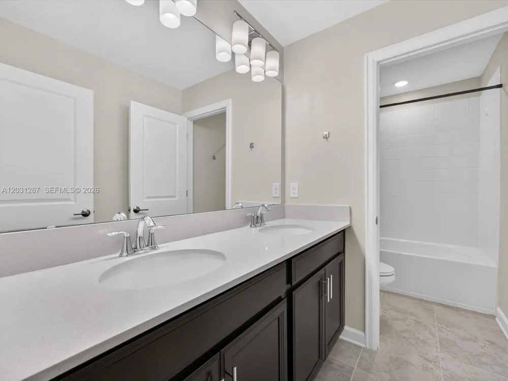 1152 Trappers Trail Loop Davenport, FL 33896
