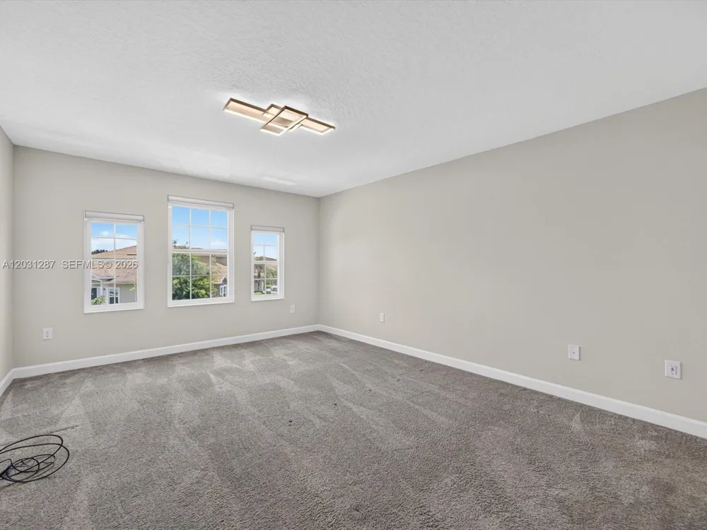 1152 Trappers Trail Loop Davenport, FL 33896