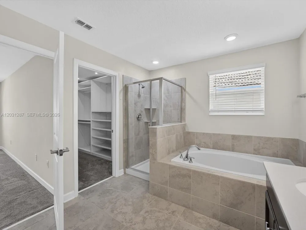 1152 Trappers Trail Loop Davenport, FL 33896