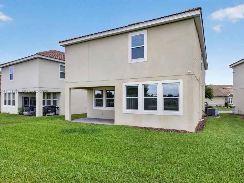 1152 Trappers Trail Loop Davenport, FL 33896