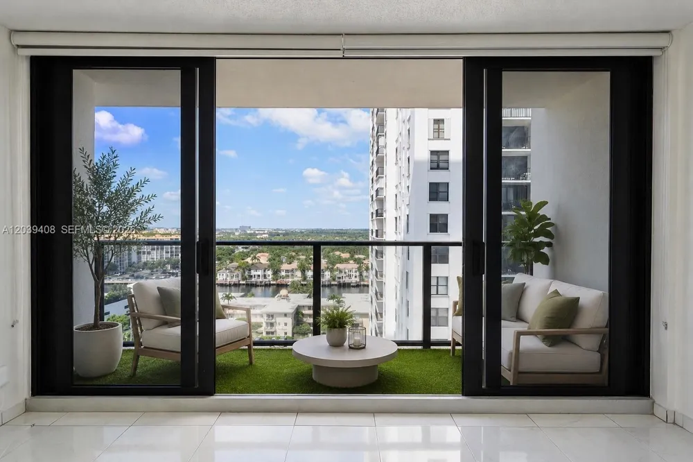 2301 S Ocean Dr #1406 Hollywood, FL 33019