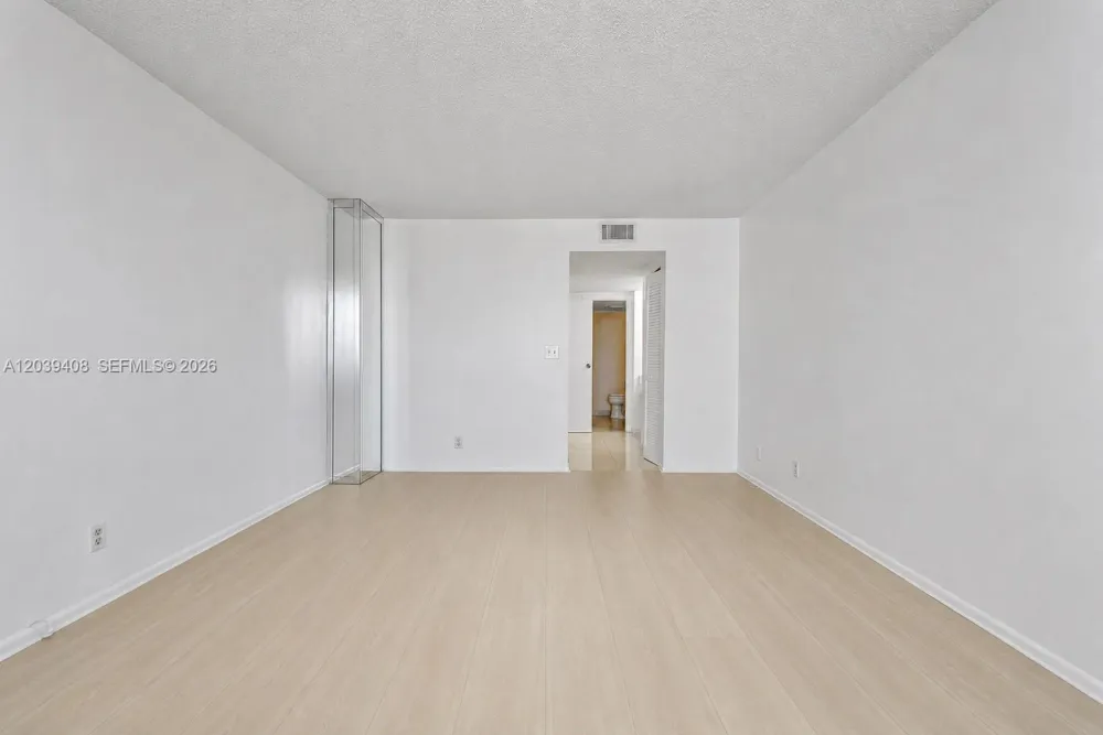 2301 S Ocean Dr #1406 Hollywood, FL 33019